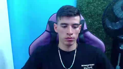 Snapshot of deiby_baby chatting on December 11, 2024, 3:35 am DEIBY online show from December 11, 2024, 3:35 am