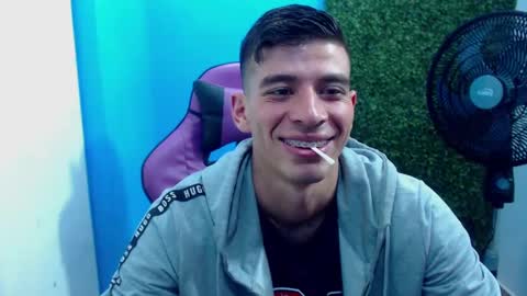 Snapshot of deiby_baby chatting on December 19, 2024, 4:13 am DEIBY online show from December 19, 2024, 4:13 am