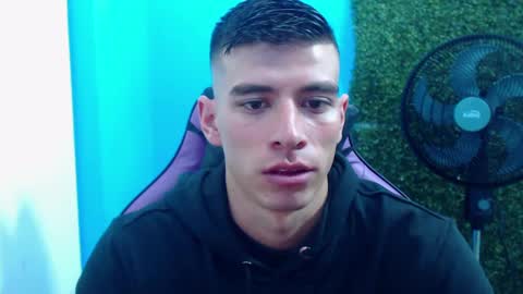 Snapshot of deiby_baby chatting on December 21, 2024, 8:43 pm DEIBY online show from December 21, 2024, 8:43 pm