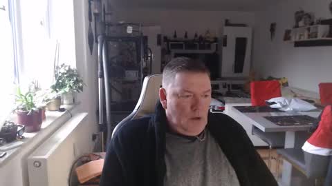 deinprinz2312 online show from January 1, 2025, 8:24 am