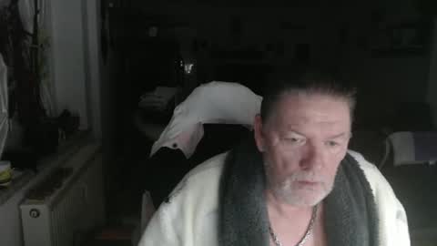 deinprinz2312 online show from November 30, 2025, 5:11 am