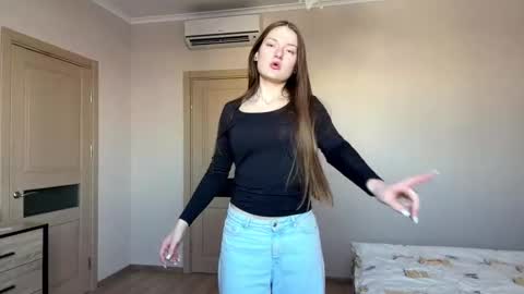 Snapshot of dejameneal chatting on February 20, 2026, 7:21 am Mila online show from February 20, 2026, 7:21 am