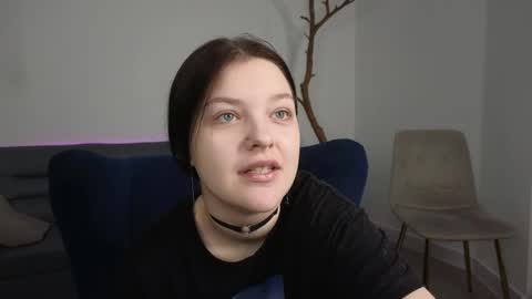 deliaeffy online show from March 22, 2026, 12:52 pm