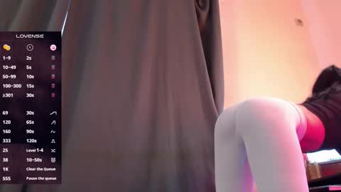 Nicole online show from February 23, 2026, 9:50 am