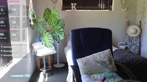 Kitty online show from January 22, 2025, 12:27 pm