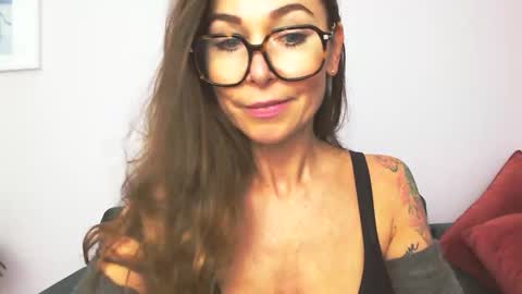 delilah_sweet online show from September 22, 2025, 3:03 pm