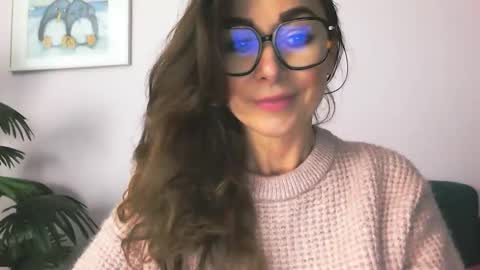 delilah_sweet online show from October 28, 2025, 4:09 pm