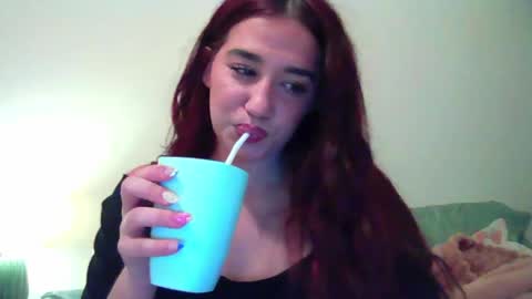 Snapshot of delilahraynee chatting on June 8, 2026, 1:20 am delilahraynee online show from June 8, 2026, 1:20 am