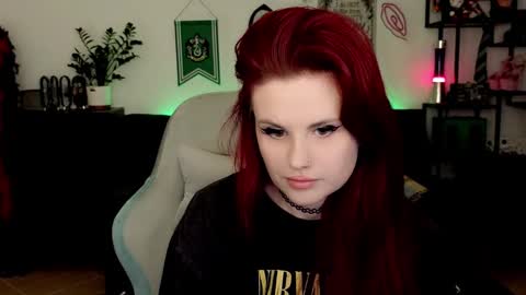 dellacrush_ online show from February 10, 2026, 6:56 pm