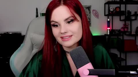 dellacrush_ online show from March 18, 2026, 6:33 pm