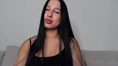 Snapshot of delly_love chatting on September 15, 2025, 5:24 pm delly_love online show from September 15, 2025, 5:24 pm