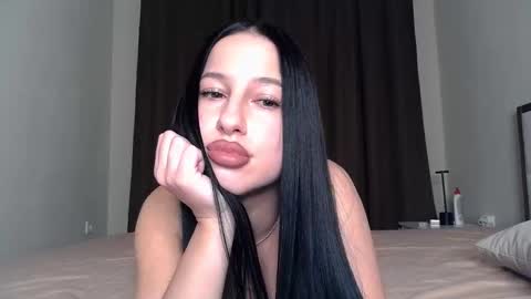 Snapshot of delly_love chatting on September 26, 2025, 8:35 pm delly_love online show from September 26, 2025, 8:35 pm