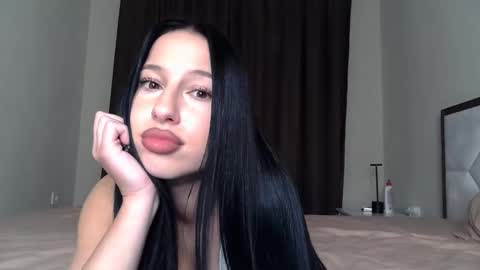Snapshot of delly_love chatting on September 27, 2025, 10:48 pm delly_love online show from September 27, 2025, 10:48 pm