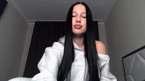 Snapshot of delly_love chatting on October 6, 2025, 7:44 pm delly_love online show from October 6, 2025, 7:44 pm