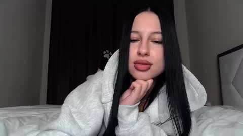 Snapshot of delly_love chatting on October 11, 2025, 9:24 pm delly_love online show from October 11, 2025, 9:24 pm