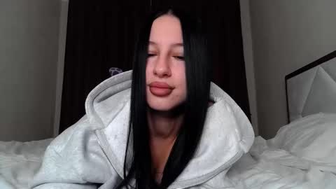 Snapshot of delly_love chatting on October 16, 2025, 3:07 am delly_love online show from October 16, 2025, 3:07 am