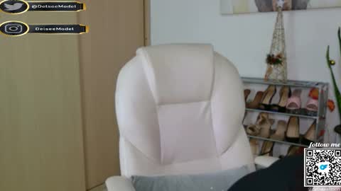  Delsee   online show from December 14, 2025, 4:23 pm