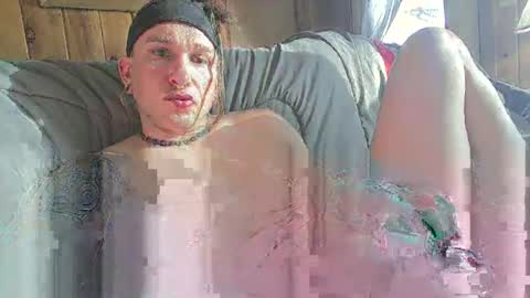 Snapshot of demelzabehr chatting on March 2, 2025, 8:18 pm Frankie online show from March 2, 2025, 8:18 pm