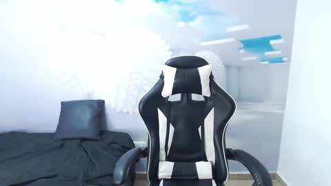 DEMI online show from March 8, 2025, 11:48 am