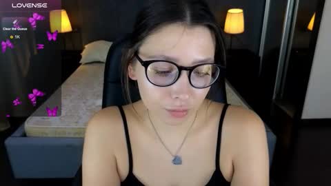 DEMI online show from September 11, 2025, 3:56 pm