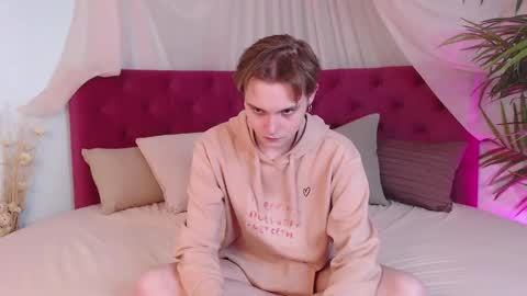 Snapshot of demianenglen chatting on December 18, 2025, 5:19 pm demianenglen online show from December 18, 2025, 5:19 pm