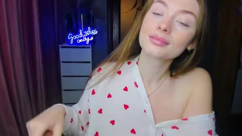 Sophie online show from September 13, 2025, 4:23 am