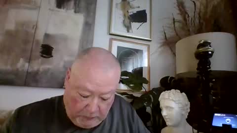 Snapshot of denboisvin2043 chatting on February 14, 2025, 12:03 pm denboisvin2043 online show from February 14, 2025, 12:03 pm