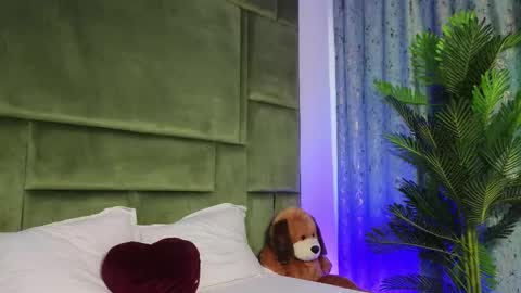 Snapshot of deniseblu chatting on September 21, 2025, 4:36 am deniseblu online show from September 21, 2025, 4:36 am
