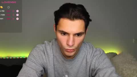 Den online show from October 28, 2025, 8:40 am