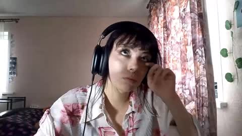 Snapshot of dennapriefert chatting on November 15, 2025, 8:00 am Aki online show from November 15, 2025, 8:00 am