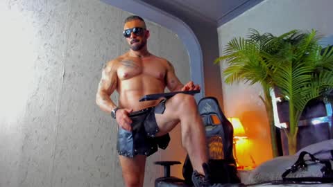 dennis_cox_ online show from February 6, 2025, 1:43 pm