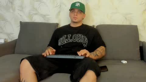 dennis munera online show from December 21, 2024, 12:38 pm