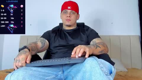 dennis munera online show from September 16, 2025, 10:49 am