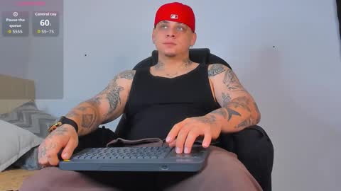 dennis munera online show from October 1, 2025, 11:05 am