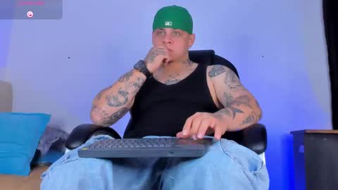 dennis munera online show from October 12, 2025, 2:38 pm