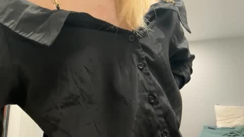 Denni online show from January 14, 2026, 5:29 pm