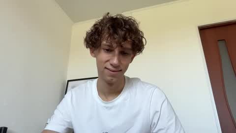 Snapshot of denobluora chatting on September 23, 2025, 10:29 am Jasper   online show from September 23, 2025, 10:29 am