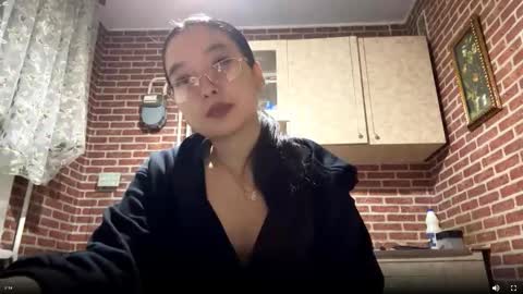 Snapshot of denysebernacchi chatting on October 1, 2025, 1:39 pm Emma online show from October 1, 2025, 1:39 pm