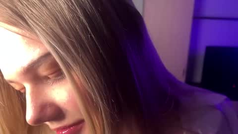 Luna online show from March 13, 2026, 4:35 pm