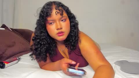 Dephne online show from October 9, 2025, 12:52 am