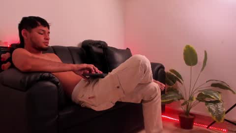 dereck_g online show from June 11, 2026, 8:51 pm