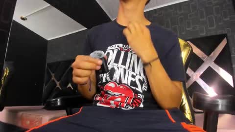 Dereck online show from March 5, 2026, 11:45 pm