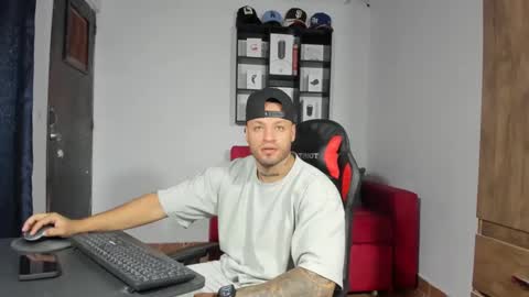 dereckgreen online show from February 7, 2025, 4:06 am