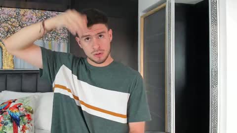 Snapshot of derek_hussain chatting on January 4, 2025, 7:44 pm Derek Hussain online show from January 4, 2025, 7:44 pm