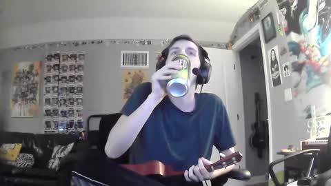 Snapshot of derekdings chatting on December 8, 2024, 1:13 am derekdings online show from December 8, 2024, 1:13 am