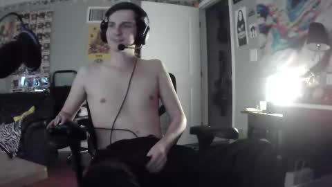 Snapshot of derekdings chatting on December 21, 2024, 7:13 am derekdings online show from December 21, 2024, 7:13 am