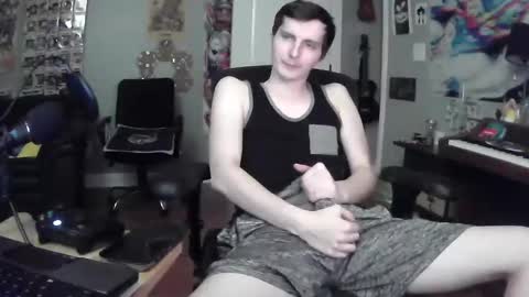 Snapshot of derekdings chatting on February 8, 2025, 12:28 am derekdings online show from February 8, 2025, 12:28 am