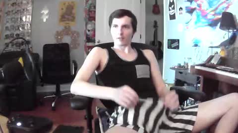 Snapshot of derekdings chatting on March 2, 2025, 7:02 pm derekdings online show from March 2, 2025, 7:02 pm