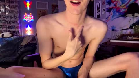 Snapshot of derekdings chatting on December 3, 2025, 12:29 am derekdings online show from December 3, 2025, 12:29 am