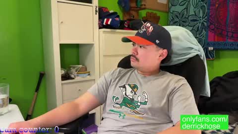 Snapshot of derrick_hose chatting on January 21, 2025, 1:50 am Derrick Hose online show from January 21, 2025, 1:50 am